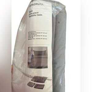 IKEA KUNGSBLOMMA Twins  Size Set - 1 Flat, 1 Fitted Sheet & 1 Queen Pillowcase